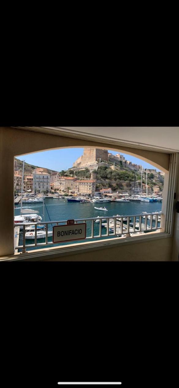 보니파시오 Sur Le Port Face A La Citadelle 아파트 외부 사진